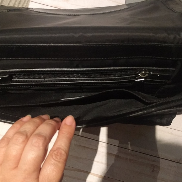 🍀Black nylon messager bag by Michael Kors 🍀🍀 - Picture 13 of 14